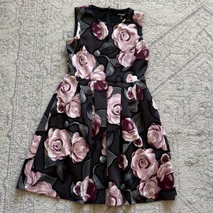 Roz and Ali Size 2P Floral Dress